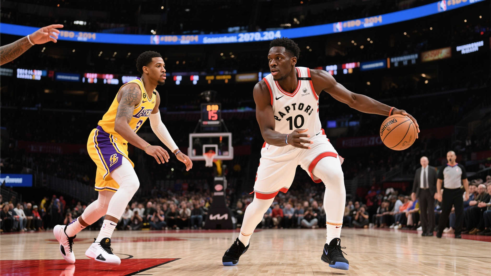 整場比賽亮點頻出，其中最不容忽視当然就是双核心对垒